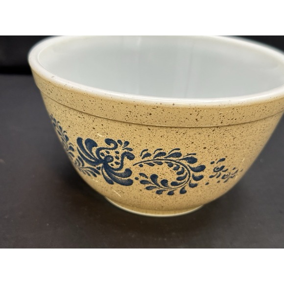 PYREX Small Mixing Bowl Homestead Pattern 401, 1.5pt-750ml - Picture 2 of 4